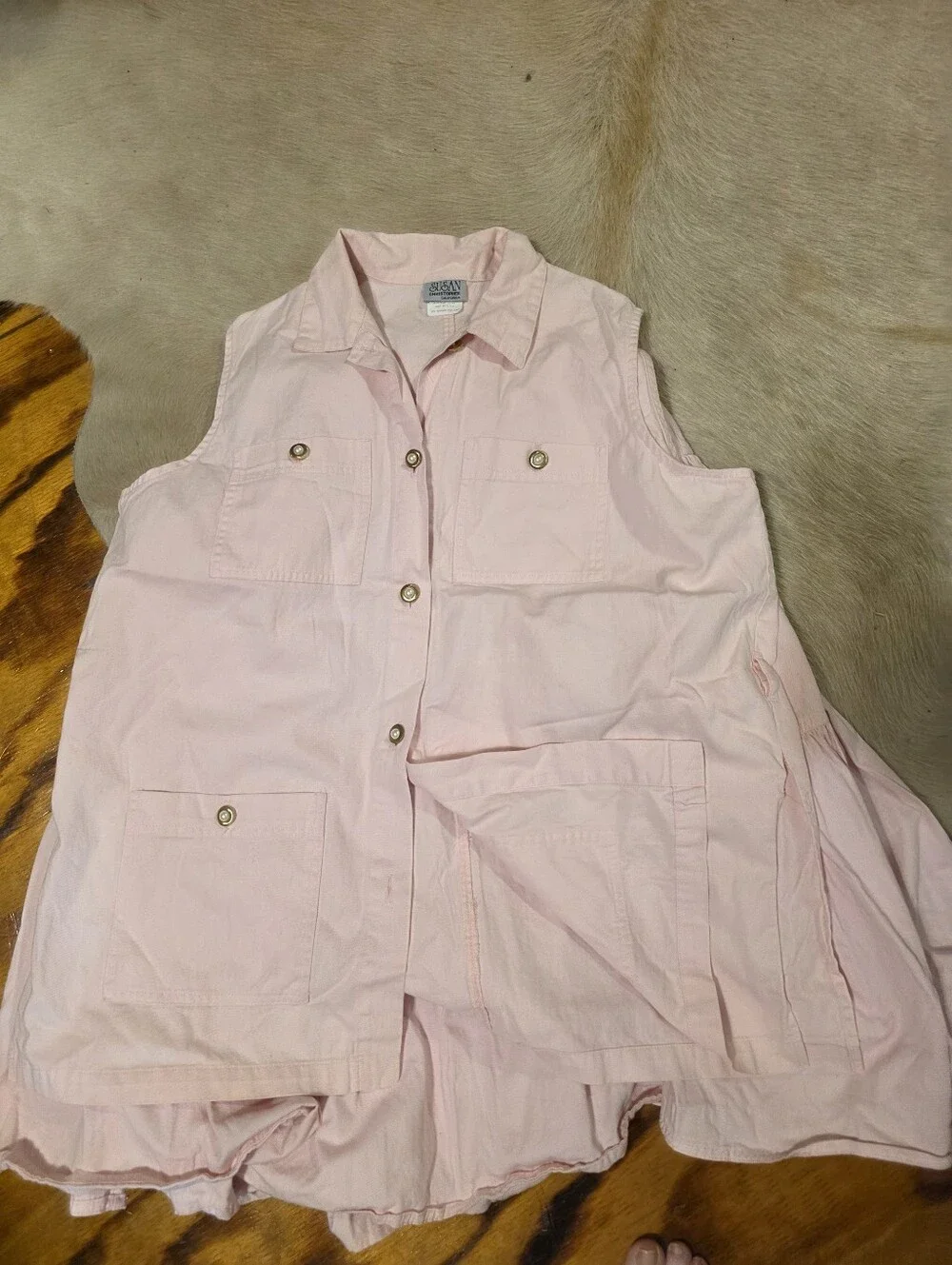 2PC Vintage light weight denium outfit. Top marked XL/ skirt marked L see below